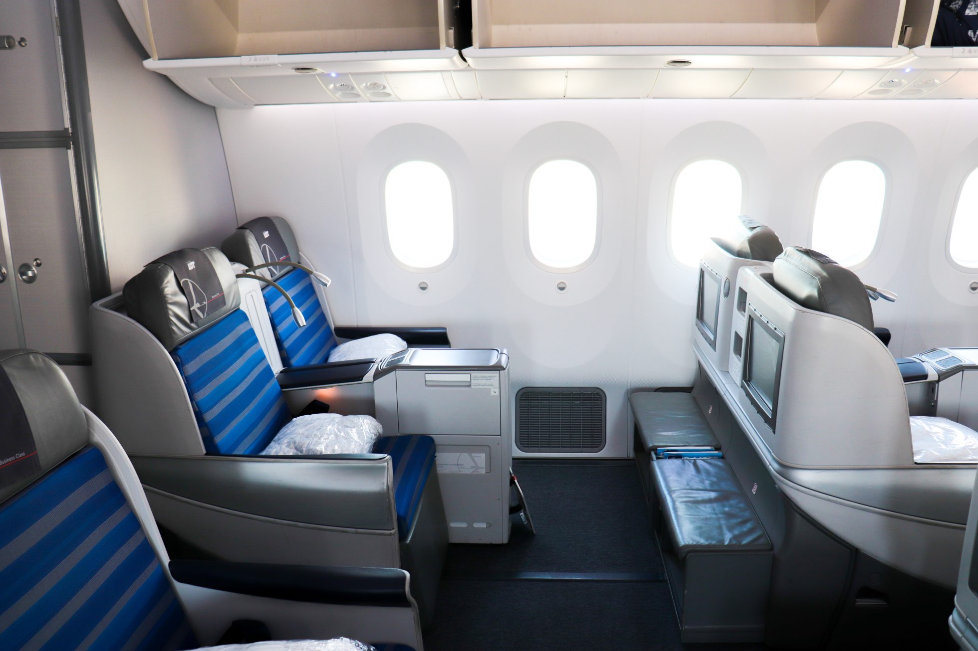 LOT Business Class Boeing 787 Dreamliner
